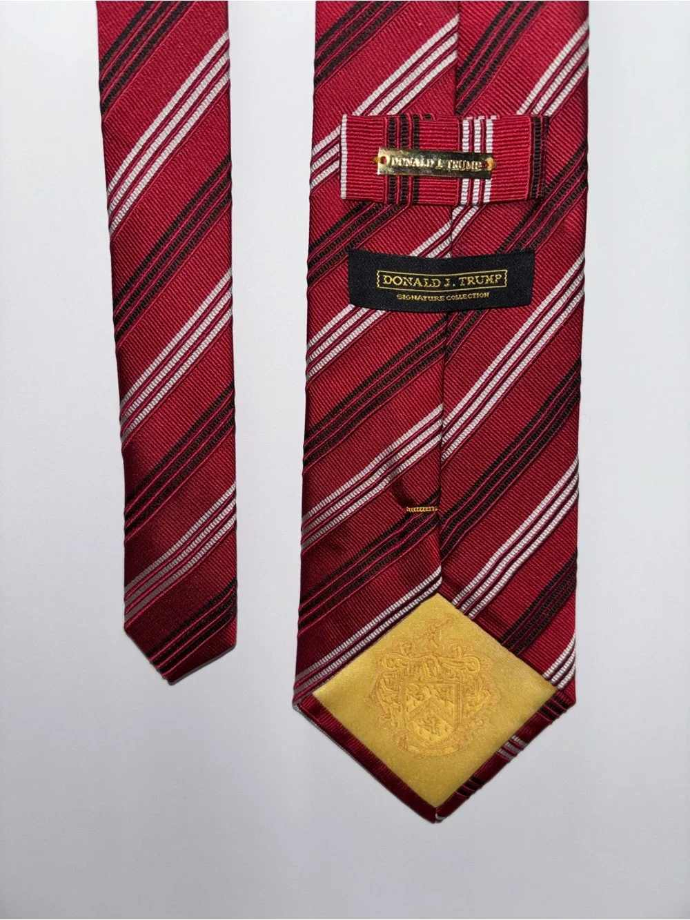 Donald J Trump Signature Collection Repp Tie 100% Silk Red Striped Gold Logo
